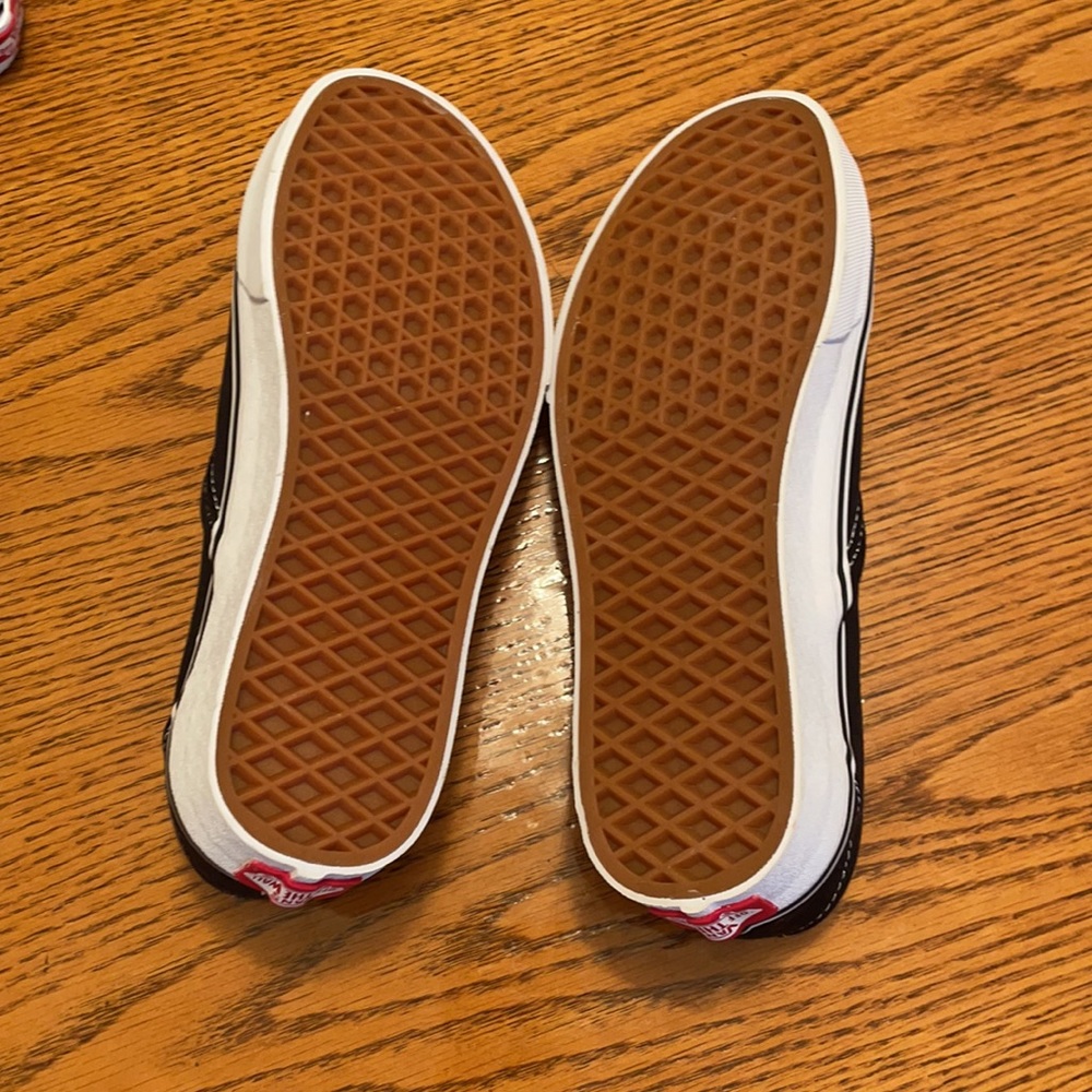 NWT VANS - Picture 3 of 3